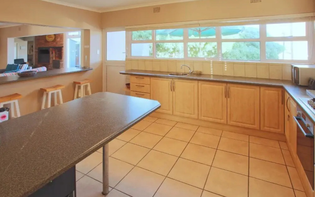 Tasties' Langebaan 8 Sleeper