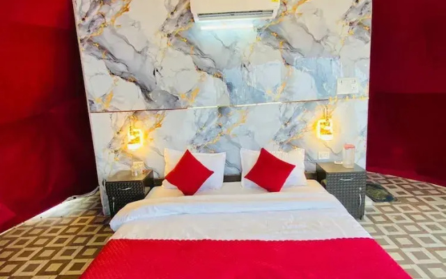 HR 26 Hotels & Resorts