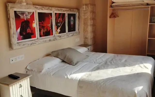 Apartamentos ONE