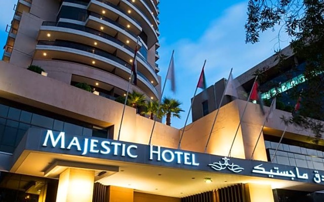 Majestic City Retreat Hotel вид на фасад