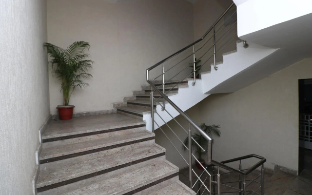 OYO 9999 Hotel La Wisteria