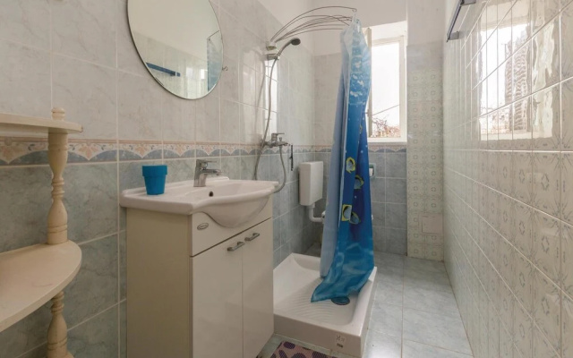 Nice Apartment in Lovrecica With 2 Bedrooms and Wifi