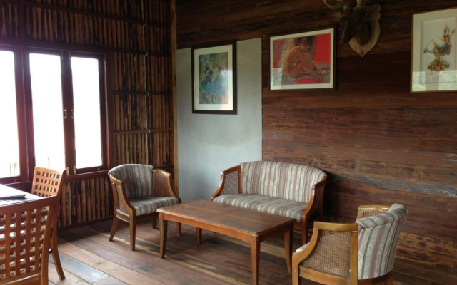 Maan Mek Talay Mok Resort