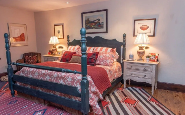 Stunning Western Inspired Private 3 Bedroom Villa Villa