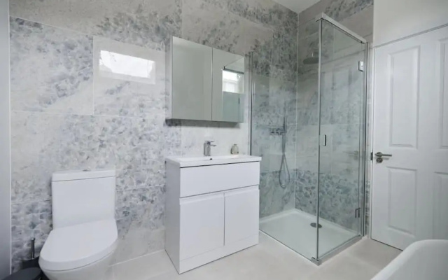 The Hammersmith Nest Lovely 3bdr Flat With Parking Patio