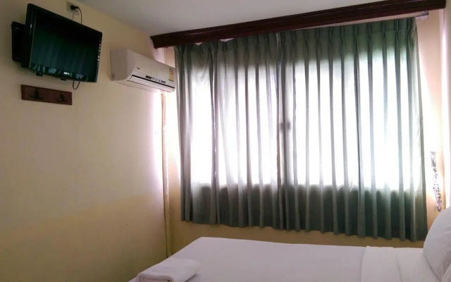 Wattana Trang Hotel