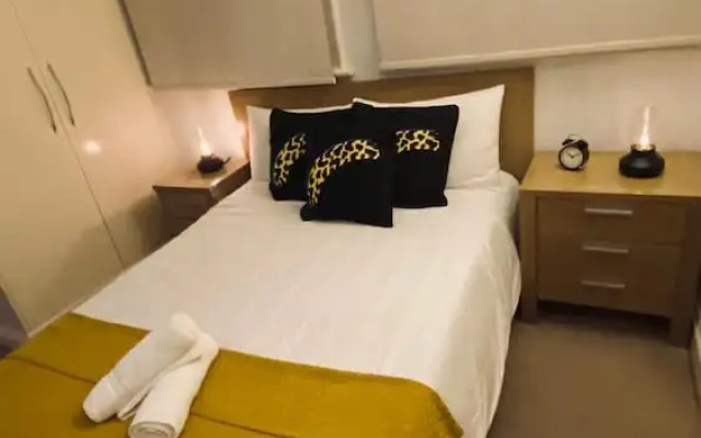 Cozzy 1-bed Apartment in Liverpool St & Shoreditch