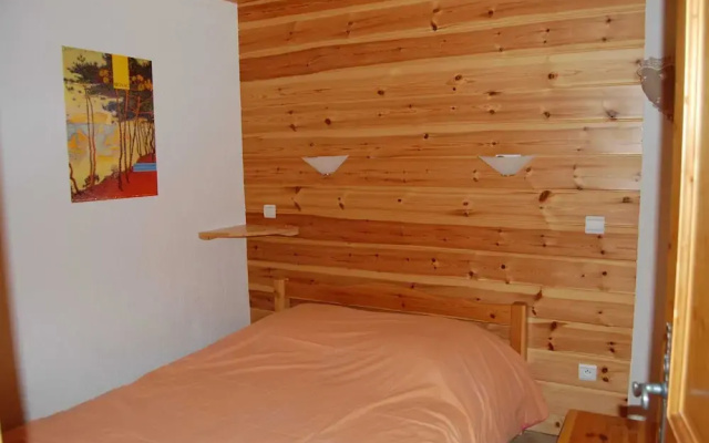 Spacious Holiday Home Near Center of Champagny