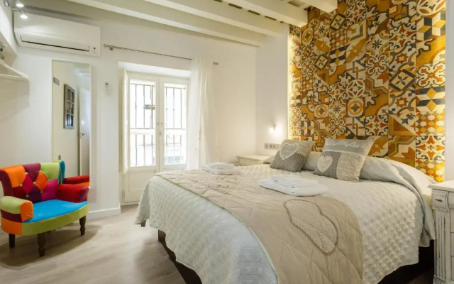 Apartamentos LOTO y LIZ by Cadiz4Rentals