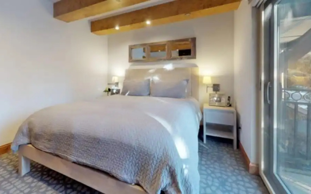 Landmark Condos 2 Bedroom in Lionshead Village