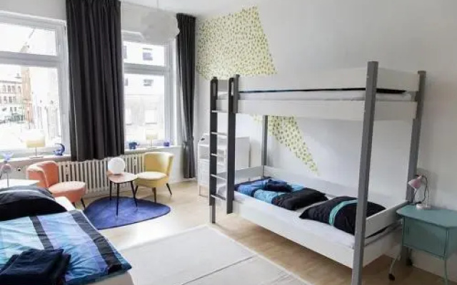 Stilvolle Altbauwohnung in zentraler Lage