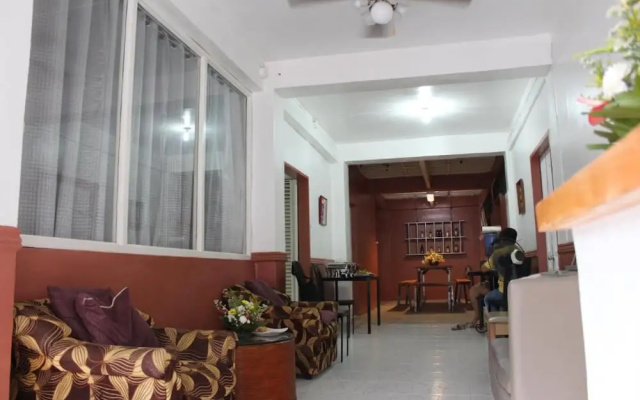 Laguno Bed and Breakfast