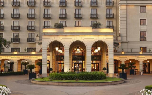 Sheraton Addis, a Luxury Collection Hotel, Addis Ababa вид на фасад