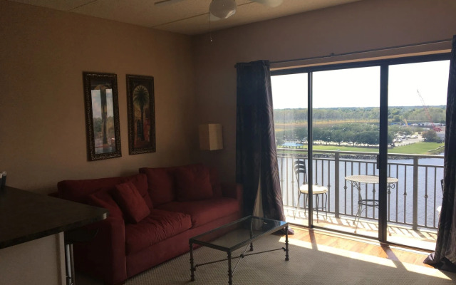 Riverview Suites at Water Street Center