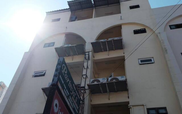 Апартаменты Parinyas Apartment Паттайя вид на фасад