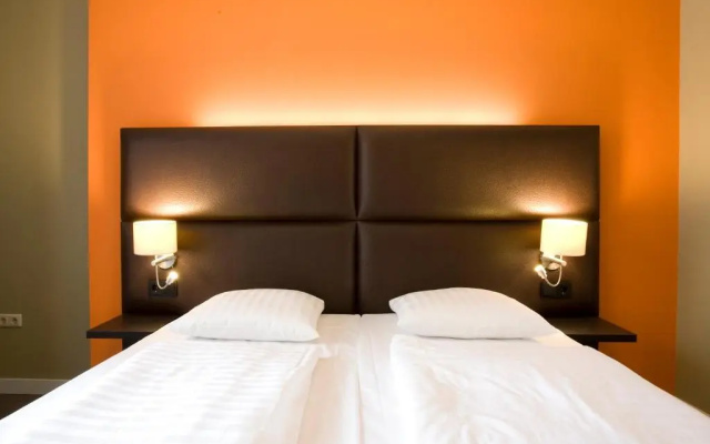 Hotel Roermond Next Door