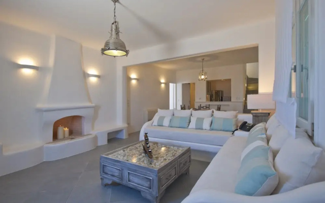 Aegean Queen Villas