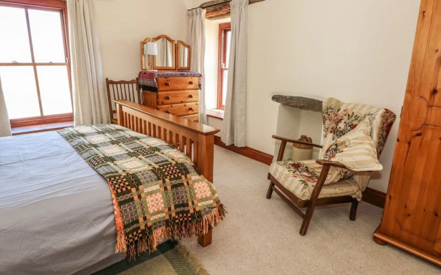 Gwryd Bach Farmhouse