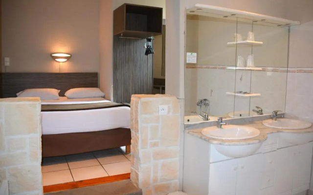 Evasion Hotel