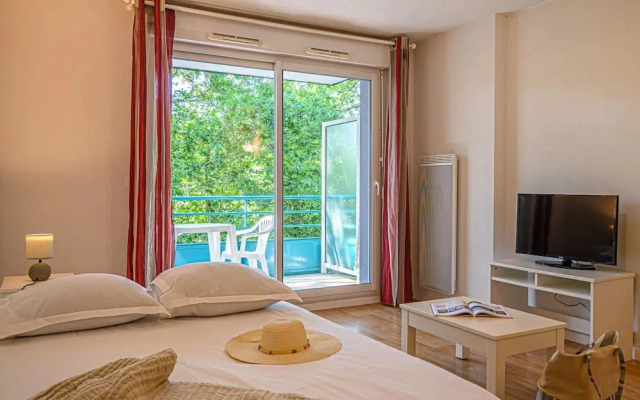 Studio With Balcony Near Vannes