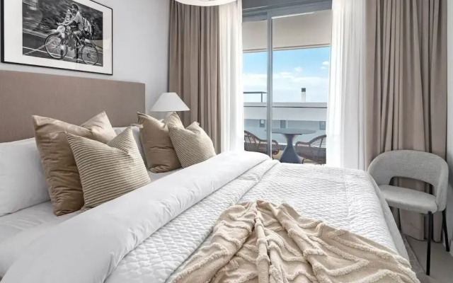 Lme13.3a- Stunning Flat Close to Beach in Estepona