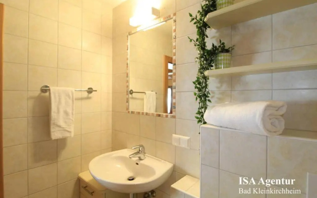 Family Apartment ENZIAN Top 9