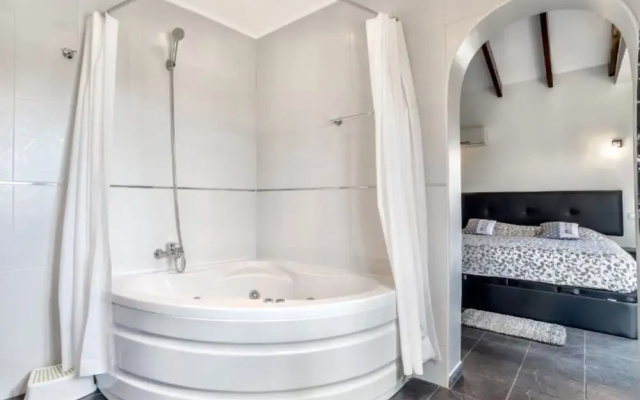 Villa - 3 Bedrooms with Pool and WiFi - 106411
