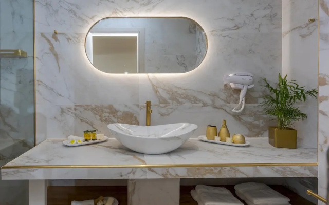 Myra Mare Golden Suite by Estia