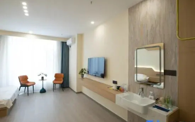 Weilai Premium Selected Hotel (Yanji Yanbian University Internet-famous Wall Xishichang)