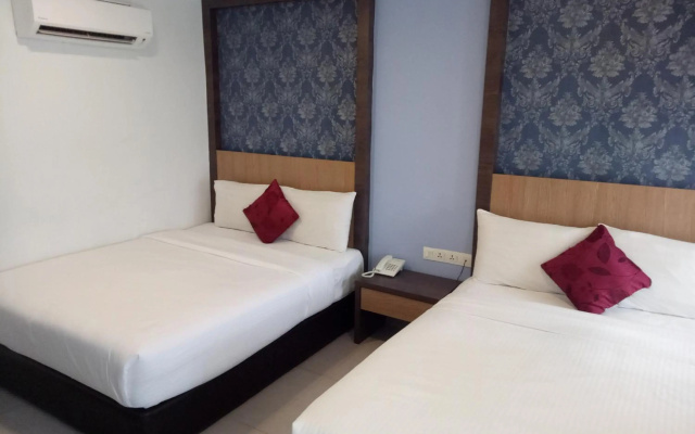 Check In Hotel