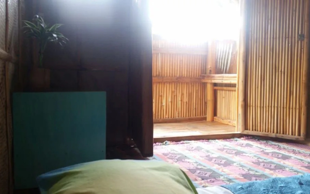 Banana Grove Backpackers Inn