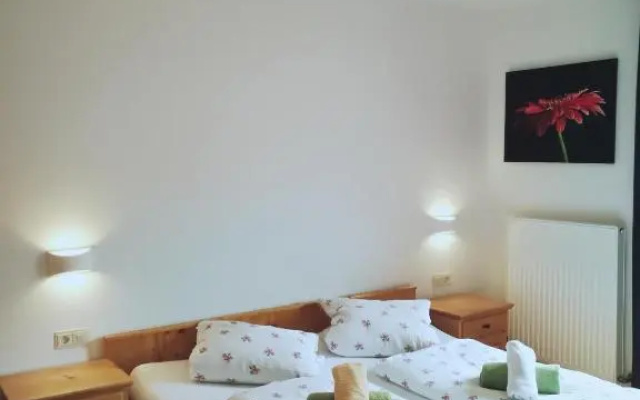 Gemutliche Wohnung 10 Minuten Vom See Entfernt