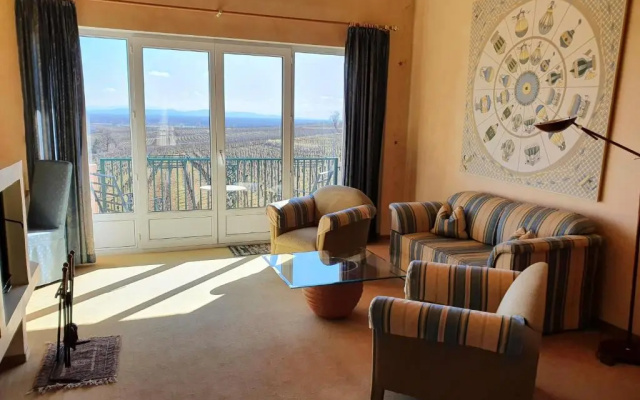 Kanzel Suites Residences