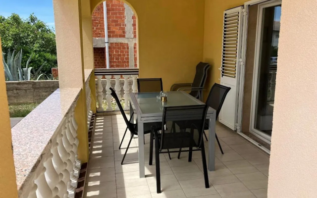 Apartment Bella 2 in Povljana