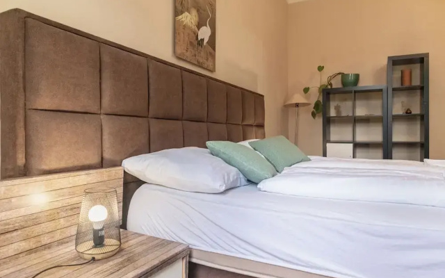 Longstay 2BR Apt in Central Area