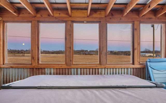 Hollmig Moon View 1 Bedroom Cabin by RedAwning