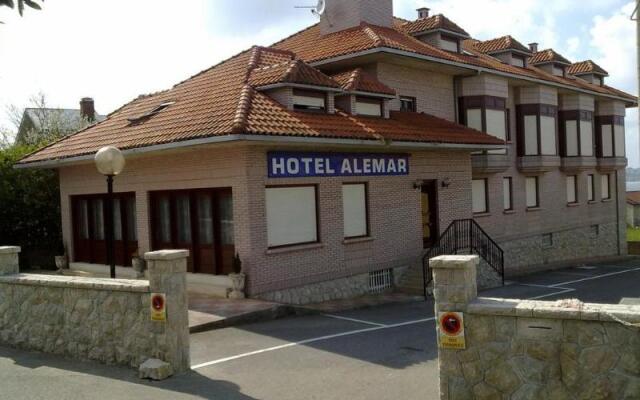 Hotel Alemar вид на фасад