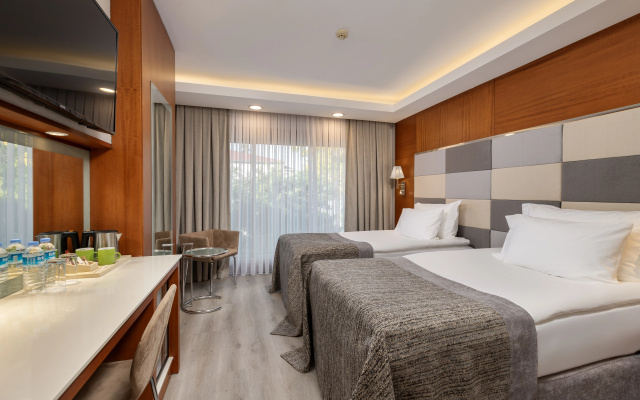 Limak Ambassadore Hotel