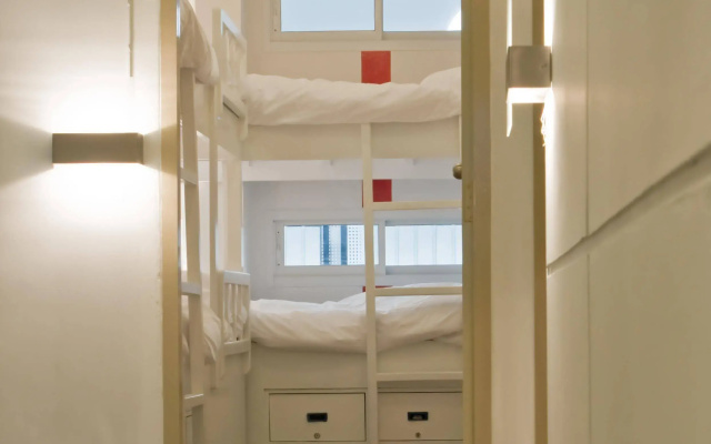 HQ hostel Silom