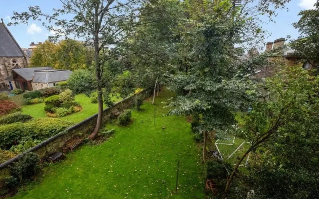 Spacious 3-Bedroom Flat in Charming Bruntsfield