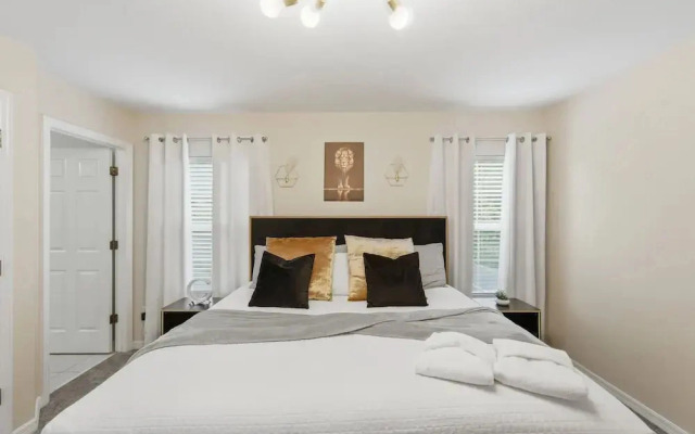 Charming 4BR Home Near Disney Bella Vida
