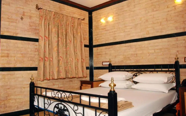 Hotel Hira