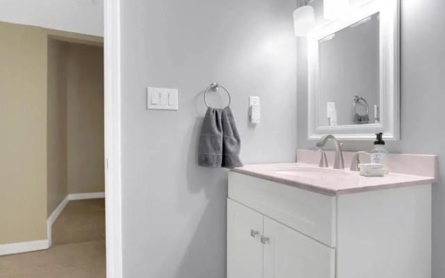 Colony Suite