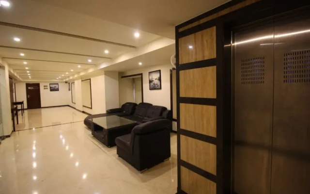 OYO Premium Jubilee Garden Jawahar Road