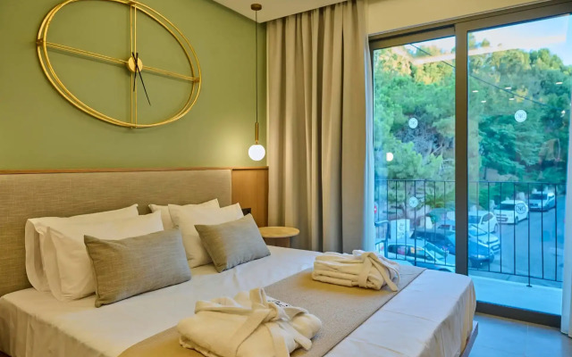 Monarco ​Executive ​Rooms