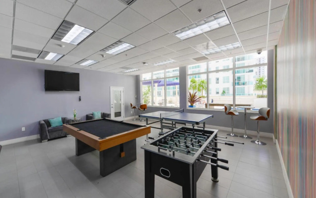Amazing 3 BR Apartment At Brickell