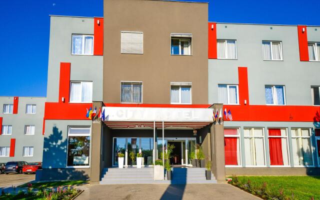City Hotel Brno Брно вид на фасад