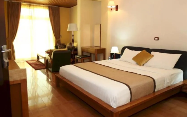 Ark Hotel