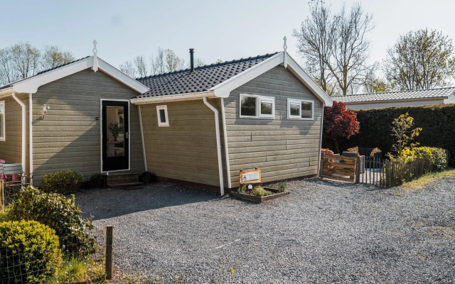 Nice chalet with a microwave, near the Wadden Sea