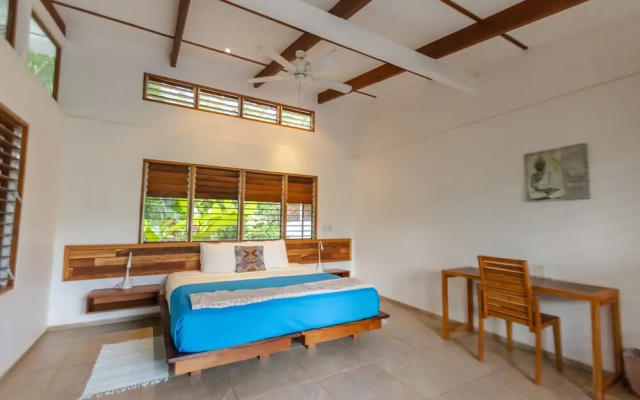Salvatierra Beachfront Hotel